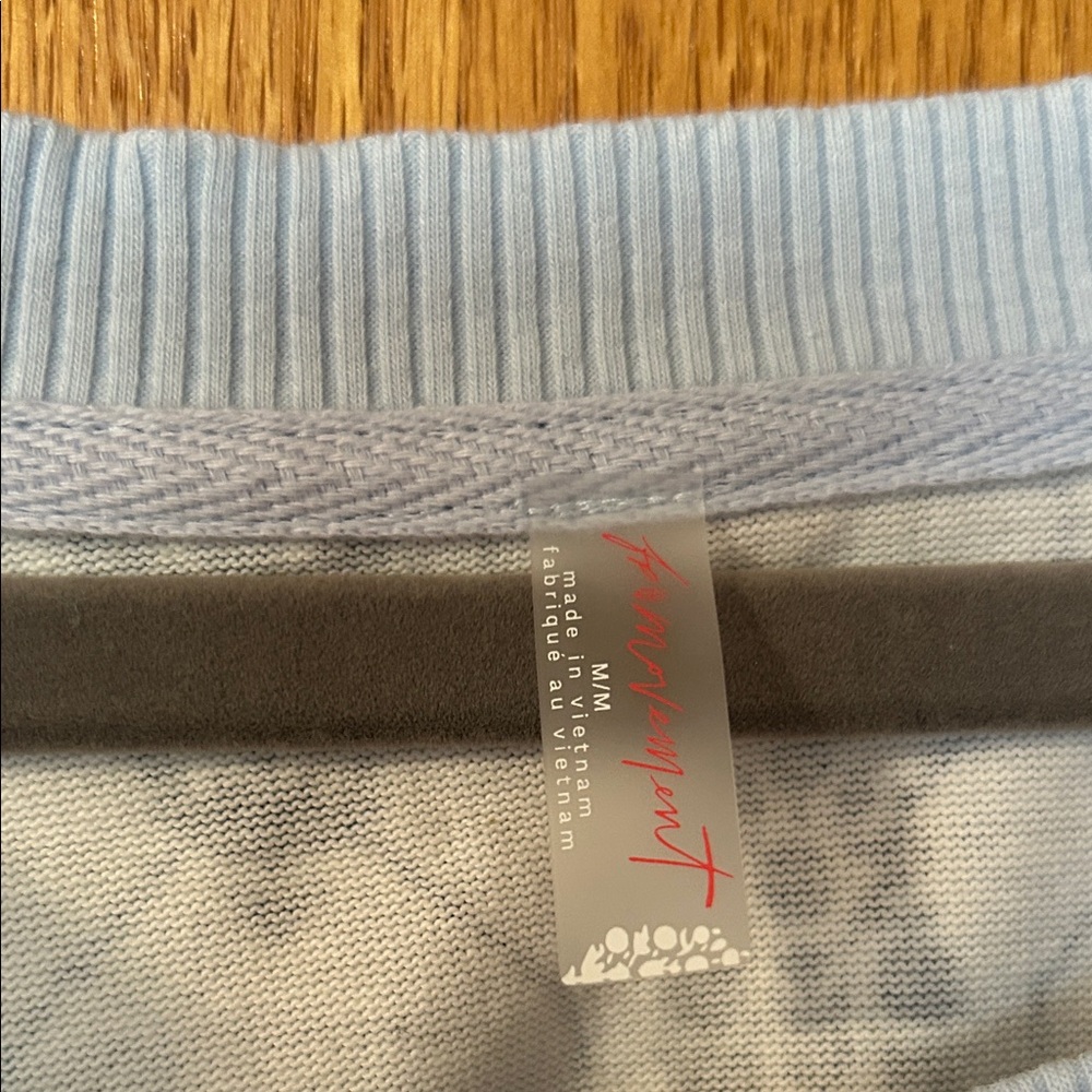 NWT FP Movement Post Up Logo Layer Sz M - Picture 6 of 9